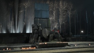 Premiér Babiš v Osvětimi uctil památku obětí holocaustu