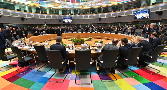 Hlavním tématem jednání premiérů a prezidentů zemí EU v Evropské radě byl požadavek Velké Británie na odklad brexitu, 22. března 2019.