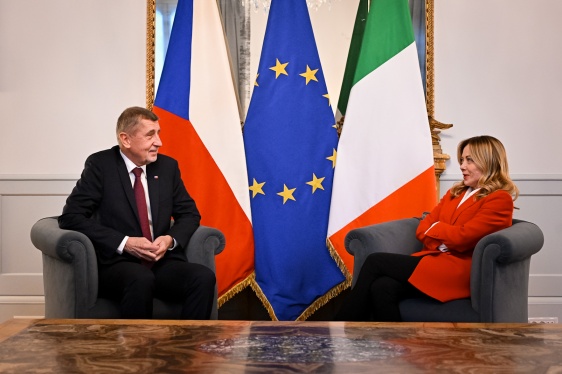 Český premiér Andrej Babiš na jednání s italskou premiérkou Giorgiou Meloniovou v římském paláci Chigi, 4. února 2026.