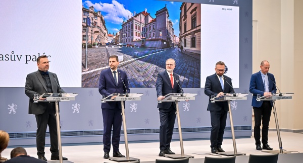 Ministr kultury Martin Baxa představil na tiskové konferenci po jednání vlády nové národní kulturní památky, 22. října 2025.