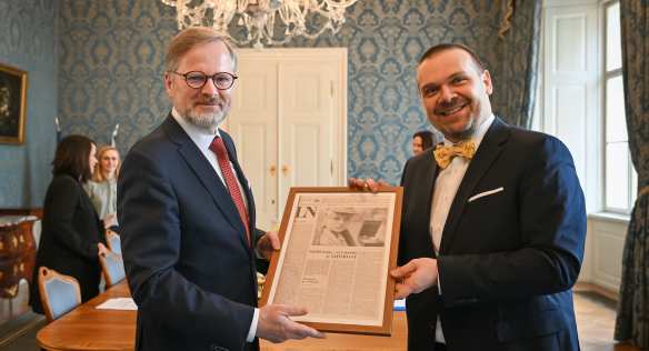 Premiér Petr Fiala s ministrem kultury Martinem Baxou během bilanční schůzky, 14. února 2023.
