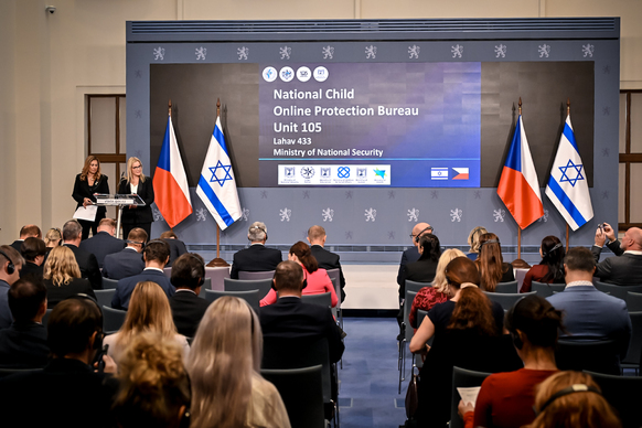 Ochranu dětí v online prostředí přiblížila ředitelka Odboru mezinárodních vztahů Ministerstva národní bezpečnosti Izraele S. Greinová, 13. října 2026.