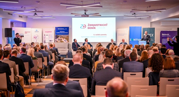 Premiér Petr Fiala vystoupil s projevem na summitu Zdravotnického deníku, 30. března 2023.