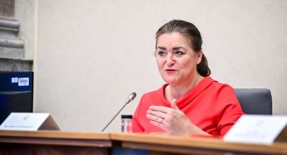 Ministryně pro vědu, výzkum a inovace Helena Langšádlová zahajuje jednání Rady pro výzkum, vývoj a inovace, 26. ledna 2024.