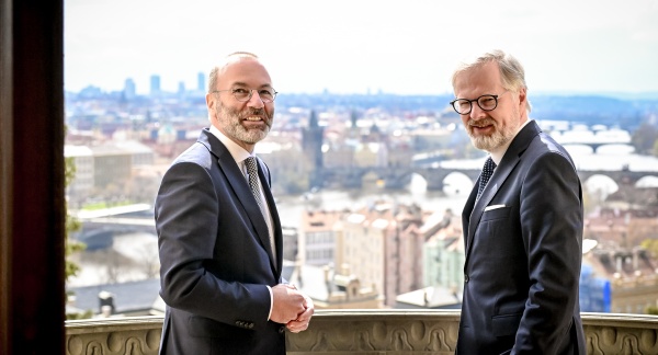 Prime Minister Petr Fiala received Manfred Weber, chairman of the EPP political group in the European Parliament, at the Kramář Villa on 8 April 2025.