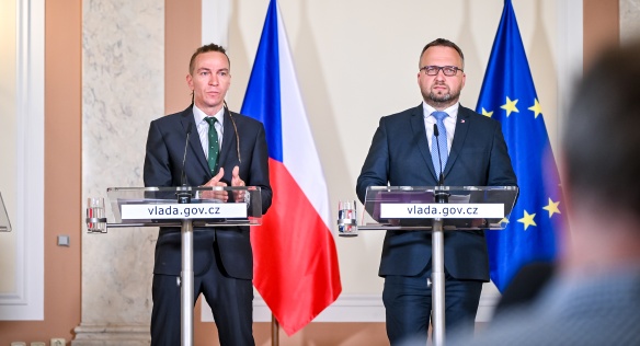 S výsledky jednání vlády novináře na tiskové konferenci seznámili vicepremiéři Marian Jurečka a Ivan Bartoš, 3. července 2024.