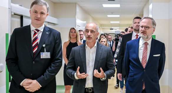Premiér Fiala řešil v Jihočeském kraji dostavbu dálnice D3 a kvalitu zdravotní péče
