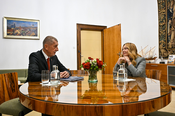 Český premiér Andrej Babiš na jednání s italskou premiérkou Giorgiou Meloniovou ve Strakově akademii, 29. září 2026.