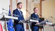  Premiér Petr Fiala a 1. místopředseda vlády a ministr vnitra Vít Rakušan na tiskové konferenci po jednání Bezpečnostní rady státu, 31. ledna 2024.