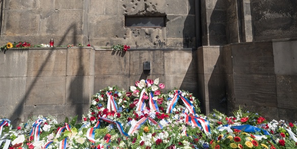 Vedoucí Úřadu vlády ČR Radek Augustin uctil památku československých parašutistů, 18. června 2018.