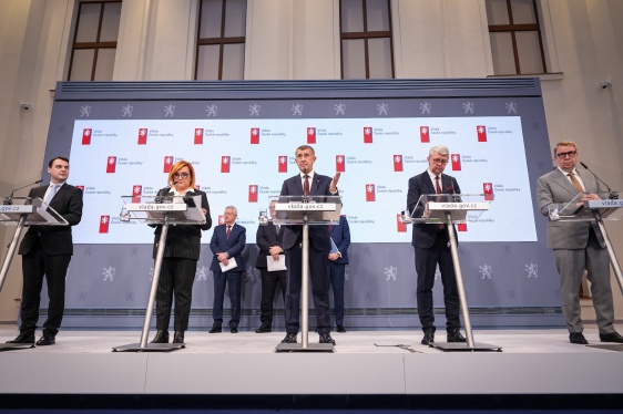 Premiér Andrej Babiš na tiskové konferenci shrnul nejdůležitější body zasedání svého kabinetu, 26. ledna 2026.
