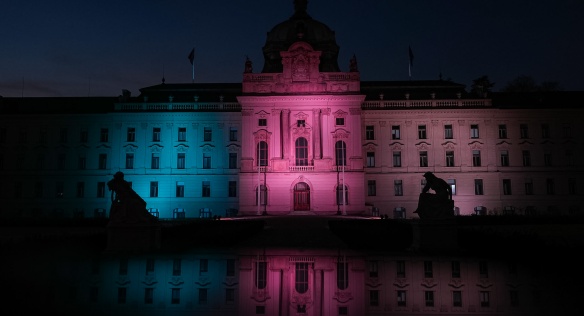 Úřad vlády se symbolicky připojil ke Dni vzácných onemocnění, 28. února 2026.