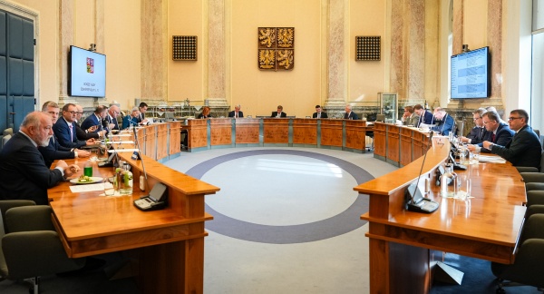 Vláda Andreje Babiše zasedla v jednacím sále Strakovy akademie k další pravidelné schůzi, 9. března 2026.