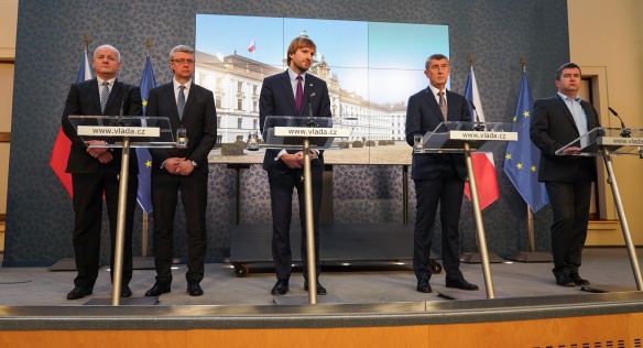 Premiér Andrej Babiš na tiskové konferenci oznámil další rozšíření preventivních opatření proti šíření koronaviru, 10. března 2020.