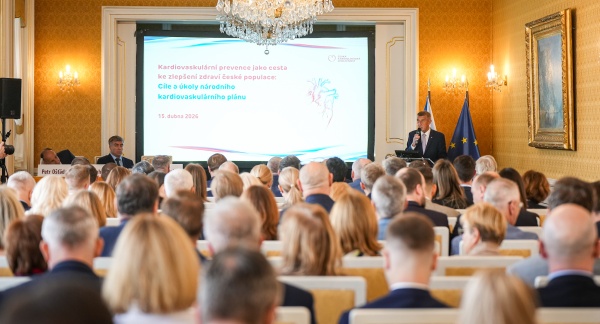 Na semináři k prevenci kardiovaskulárních nemocí v Lichtenštejnském paláci vystoupil s úvodním slovem premiér Andrej Babiš, 15. dubna 2026.