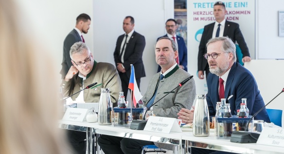 Premiér Fiala se zúčastnil zasedání bavorské vlády a jednal s premiérem Söderem o rozšíření přeshraniční spolupráce