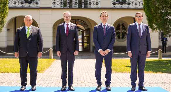 Joint photo of the prime ministers of Hungary, Czech Republic, Slovakia and Poland, 26 June 2023.