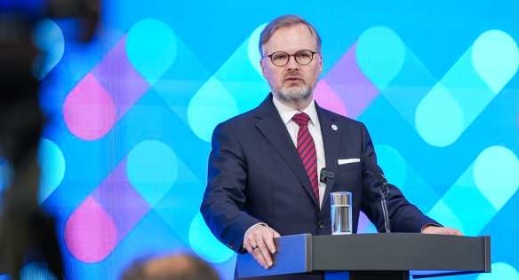 Premiér Fiala jednal v Bratislavě s předsedy vlád zemí V4 a představil priority českého předsednictví