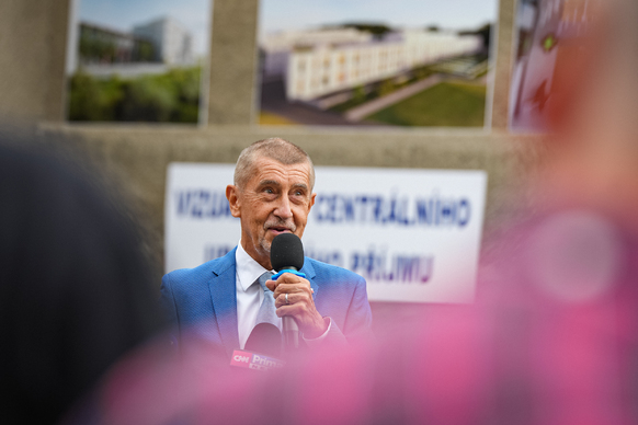Premiér Babiš zahájil stavbu centrálního urgentního příjmu v pražské Thomayerově nemocnici 
