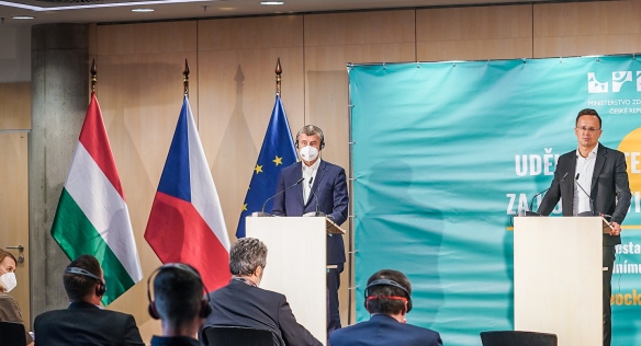 Maďarsko poskytlo České republice další 100 000 vakcín na covid-19, pomohou zvýšit proočkovanost populace