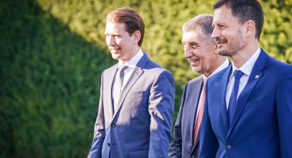 Na jednání v Tyrkysovém salonku se lídři zemí Slavkovského formátu bavili například o migraci či pandemii covid-19, 7. září 2021.
