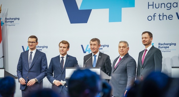 Tisková konference premiérů V4 s francouzským prezidentem, 13. prosince 2021.