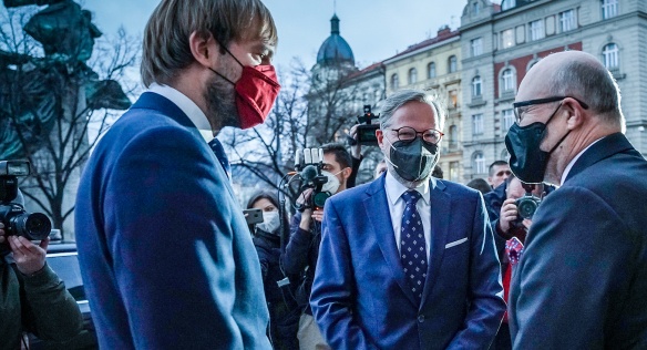 Premiér Petr Fiala uvedl do úřadů sedm ministrů nové vlády, uvádění do funkcí dokončí zítra
