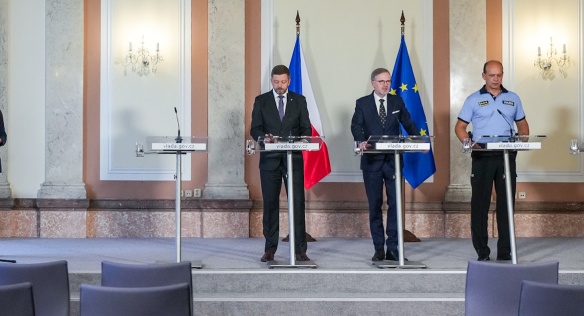 Premiér P. Fiala, ministr vnitra V. Rakušan a policejní prezident M. Vondrášek seznamují média s jednáním Bezpečnostní rady státu, 10. června 2024.