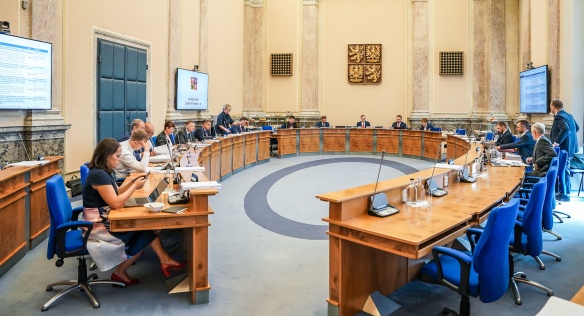 Na tiskové konferenci členové vlády shrnuli hlavní body posledního jednání kabinetu před vládními prázdninami, 27. července 2022.