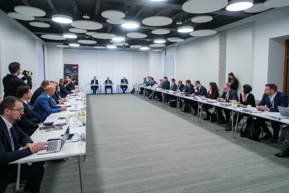 Premiér Petr Fiala vystoupil na diskusním setkání na podporu STEM vzdělávání v sídle rektorátu VUT v Brně, 25. listopadu 2024.