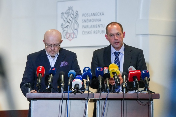 Premiér Petr Fiala zahajuje další schůzi svého kabinetu, 11. prosince 2024.