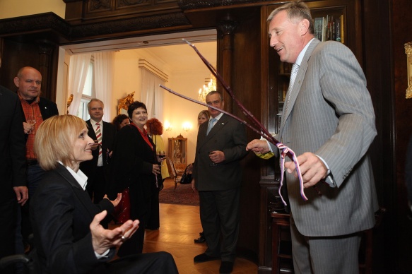 Mirek Topolánek se rozloučil se stávajícími ministry, 4.5.2009