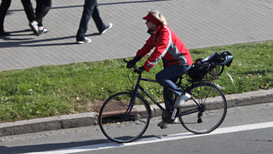 ČR se připojí k programu bezpečnosti silničního provozu - ilustrační obrázek cyklista