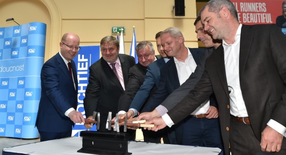 Premiér Bohuslav Sobotka se ve čtvrtek 8. června 2017 zúčastnil zahájení rekonstrukce Negrelliho viaduktu.