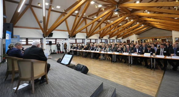 Premiér Andrej Babiš se zúčastnil semináře Občanské bezpečnostní komise Dukovany ve Valči na Třebíčsku