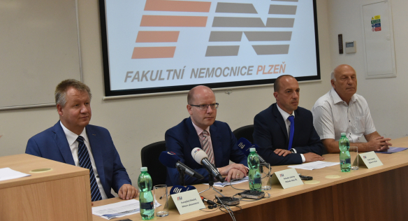 Předseda vlády Bohuslav Sobotka navštívil Fakultní nemocnici Plzeň, 19. července 2016.