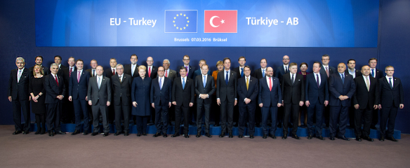 Group photo of the Heads of State and Prime Ministers of the EU and Turkey, 7th of March 2016. Source: European Union.