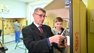 Na návštěvu Středočeského kraje vyrazil premiér Andrej Babiš vlakem Českých drah, 25. února 2020.