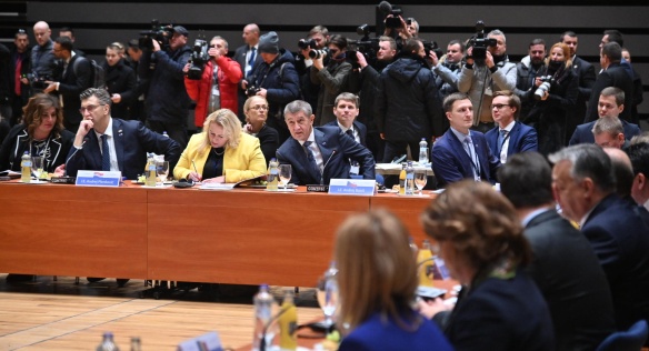 ČR na summitu v Bratislavě zastupovali premiér A. Babiš a ministryně pro místní rozvoj K. Dostálová