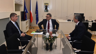 Předseda vlády Andrej Babiš uvedl Martina Stropnického do funkce ministra zahraničních věcí, 13. prosince 2017.