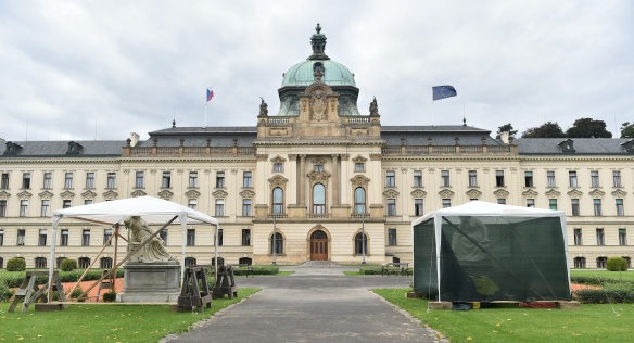 Budova Strakovy akademie, sídlo české vlády, prochází největší rekonstrukcí v novodobé historii ČR.