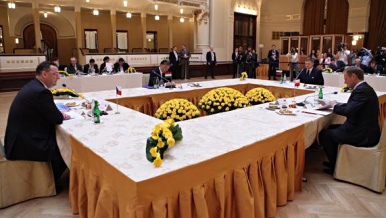 Prime minister Petr Nečas hosted a formal Summit of prime ministers of the Visegrad Group countries in Prague on Friday 22 June 2012