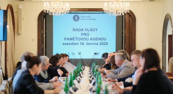 V Lichtejnštejnském paláci zasedla Rada vlády pro paměťovou agendu, 16. června 2025.