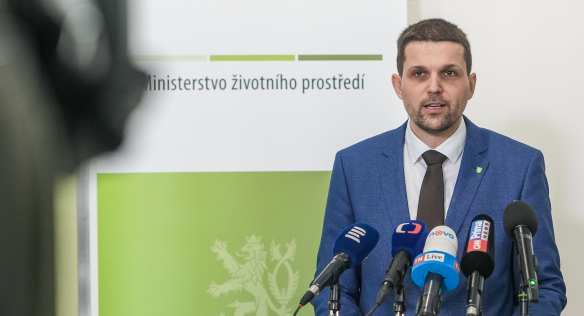 Premiér Petr Fiala uvedl do funkce nového ministra životního prostředí Petra Hladíka 