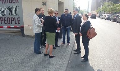 Min. Dienstbier navštívil v Berlíně zařízení pro neplnoleté uprchlíky v hostelu Pangea