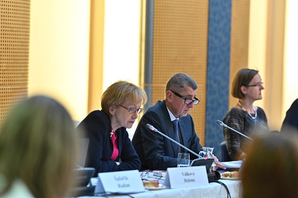Premiér Andrej Babiš, Zmocněnkyně vlády pro lidská práva Helena Válková. Praha. 31.10.2019