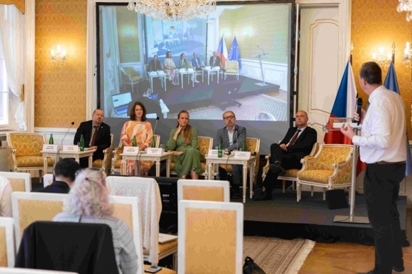 Konference Psychomodulační látky: současné trendy v regulaci nových psychoaktivních látek 2025 - fotografie