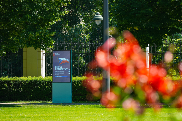 Projděte se Cestou republiky v zahradě Strakovy akademie