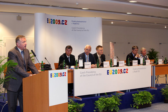 Mirek Topolánek zahájil konferenci Výzkumní pracovníci v Evropě bez bariér, 28.4.2009