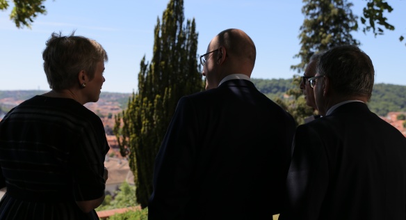 EC President J.-C. Juncker’s programme during the Prague DESCOP conference also included a visit to the Kramář Villa, June 9 2017.